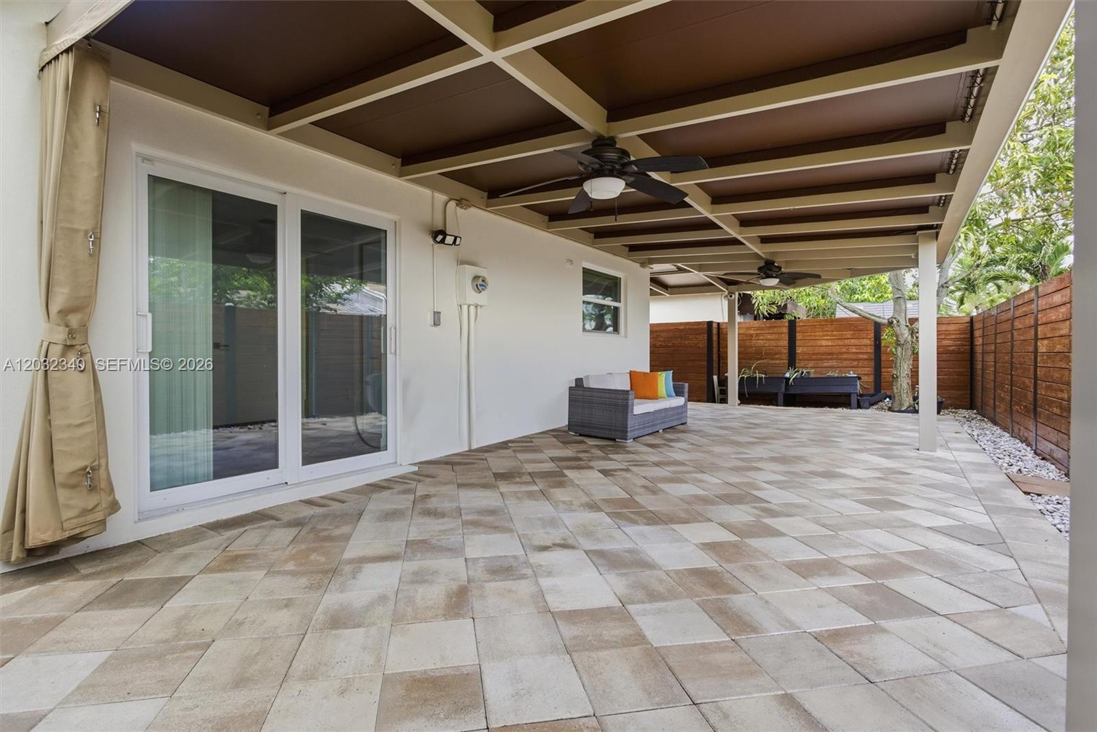 LAKES OF ACADIA UNIT 3 TH - Residential