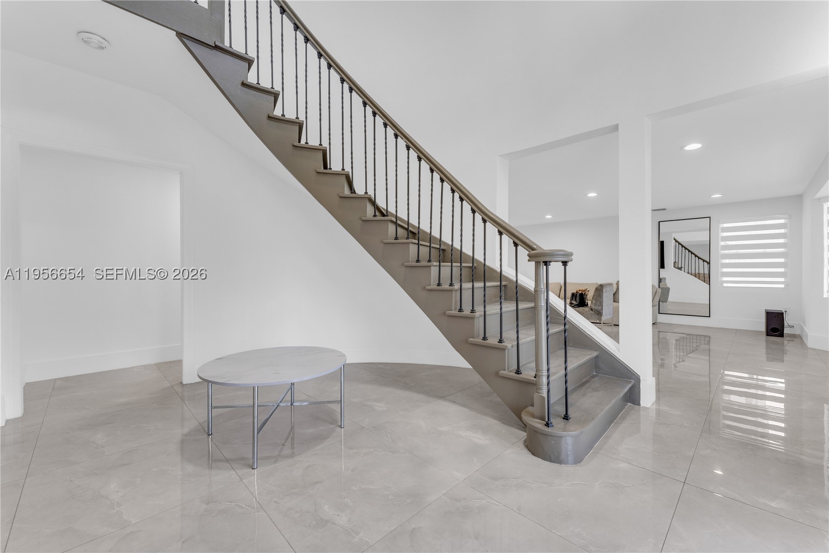 LAUREL OAKS EAST - Residential