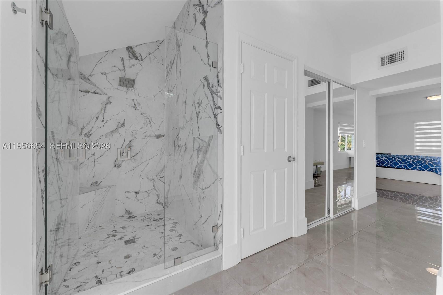 LAUREL OAKS EAST - Residential