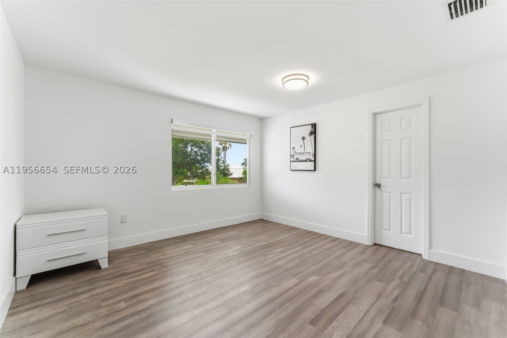 LAUREL OAKS EAST - Residential