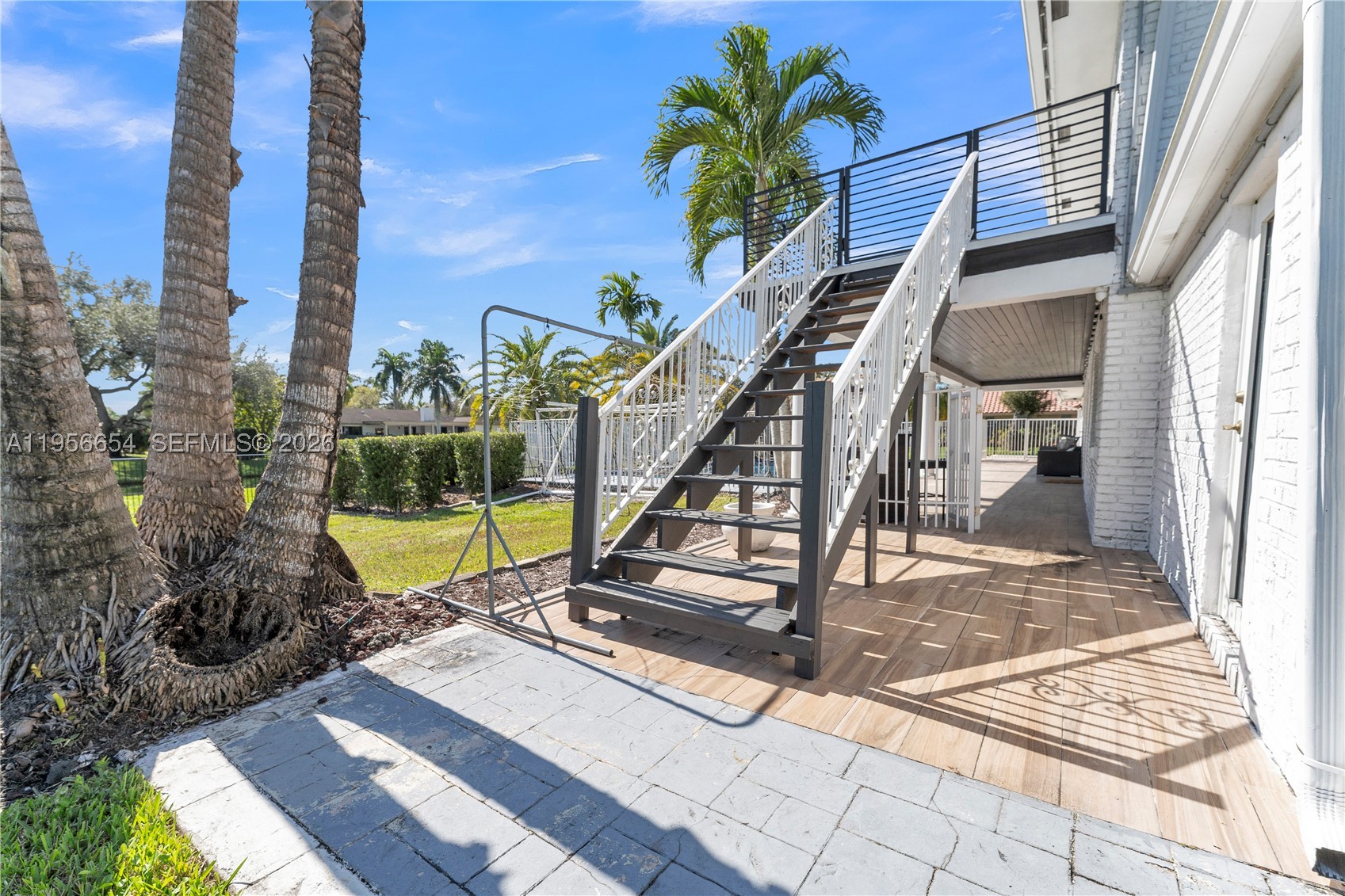 LAUREL OAKS EAST - Residential
