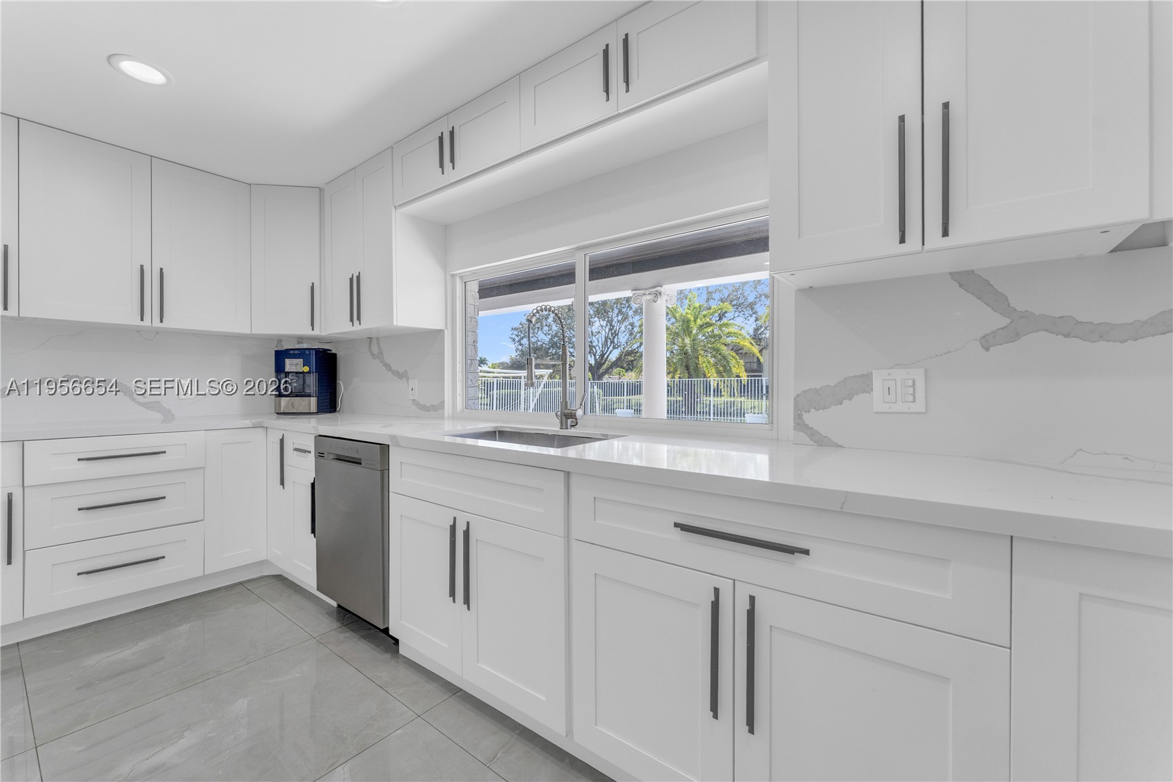 LAUREL OAKS EAST - Residential