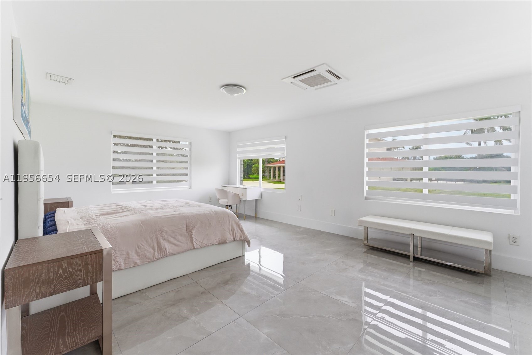 LAUREL OAKS EAST - Residential