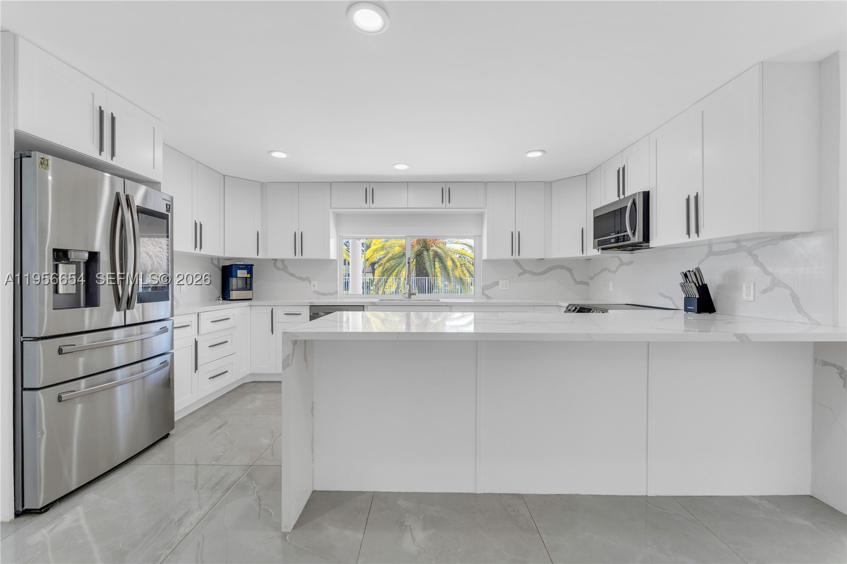 LAUREL OAKS EAST - Residential