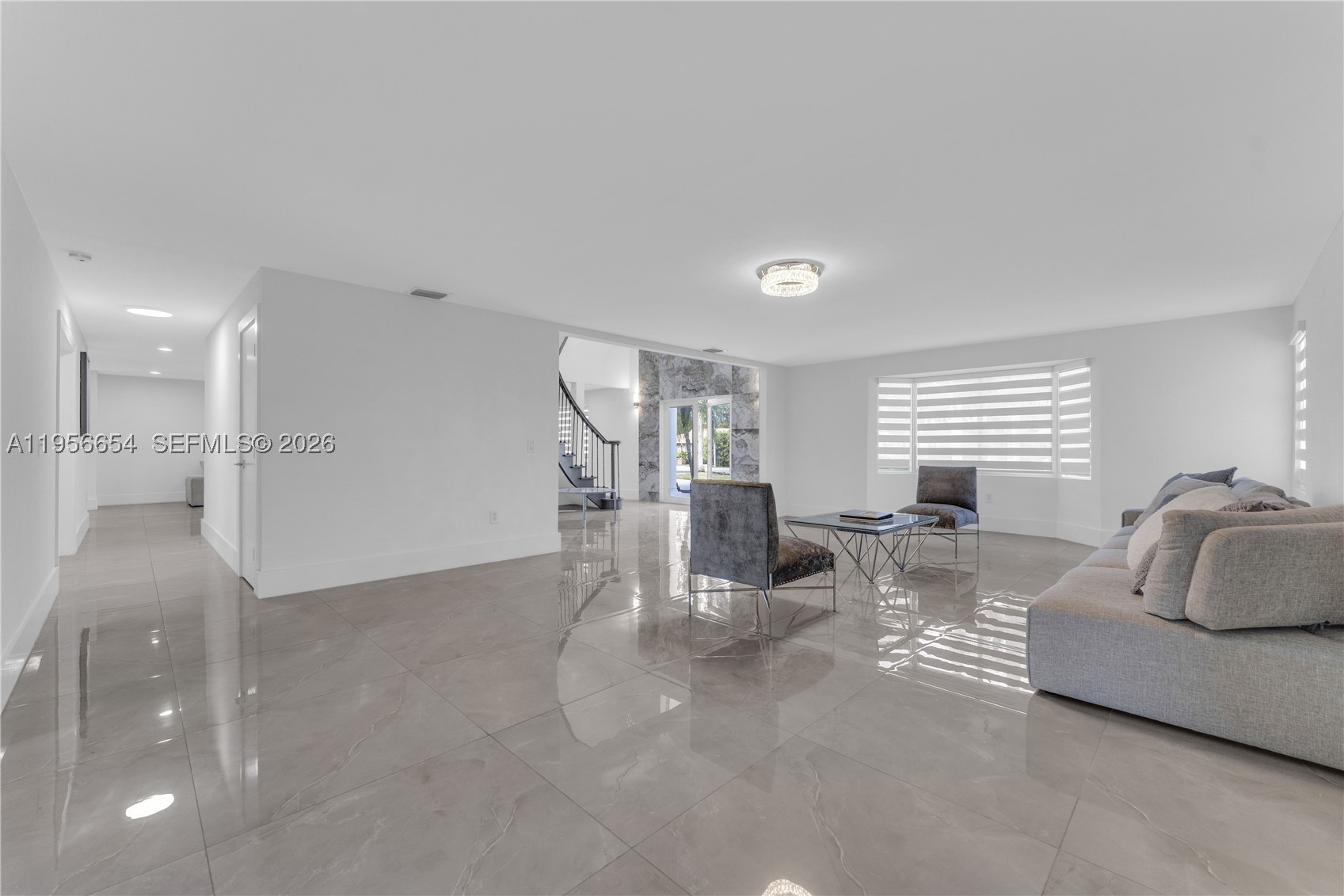 LAUREL OAKS EAST - Residential