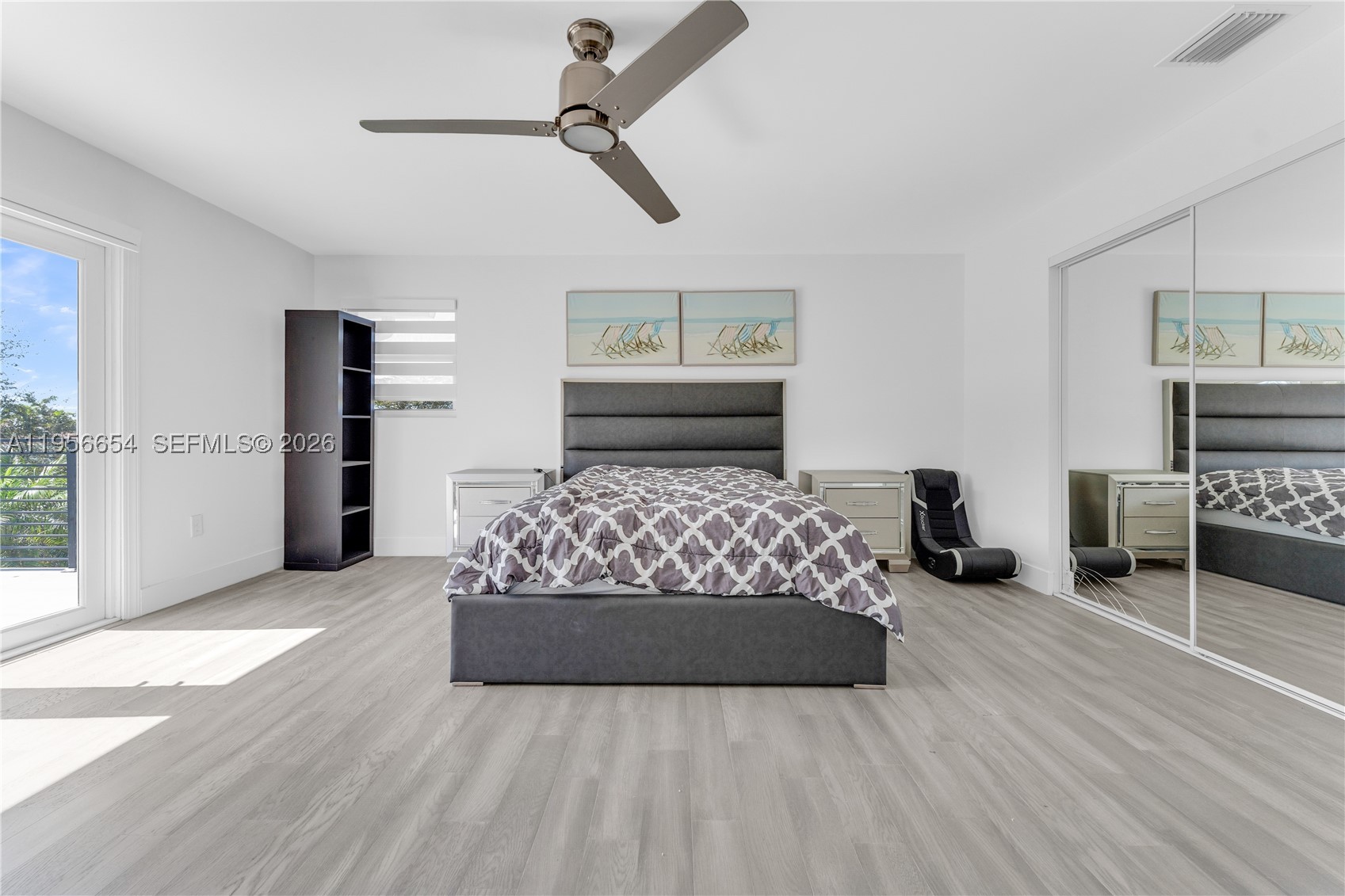 LAUREL OAKS EAST - Residential