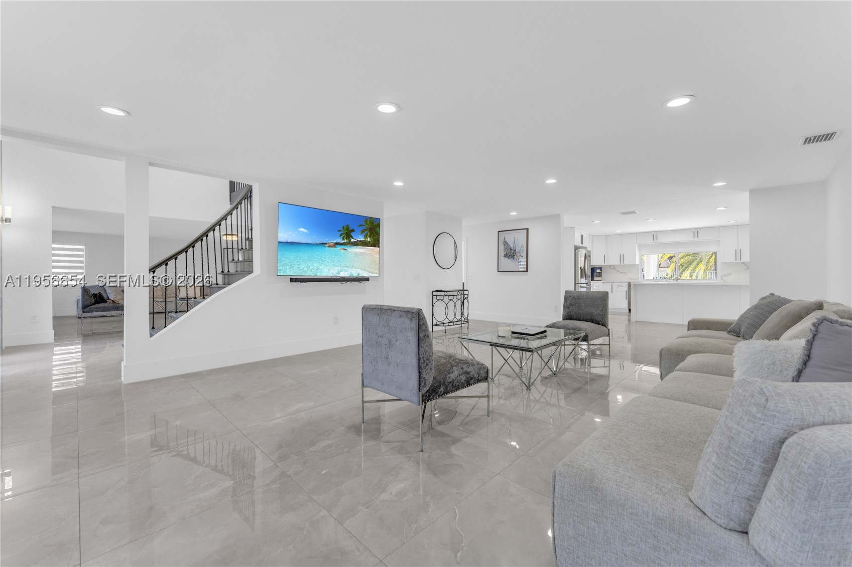 LAUREL OAKS EAST - Residential