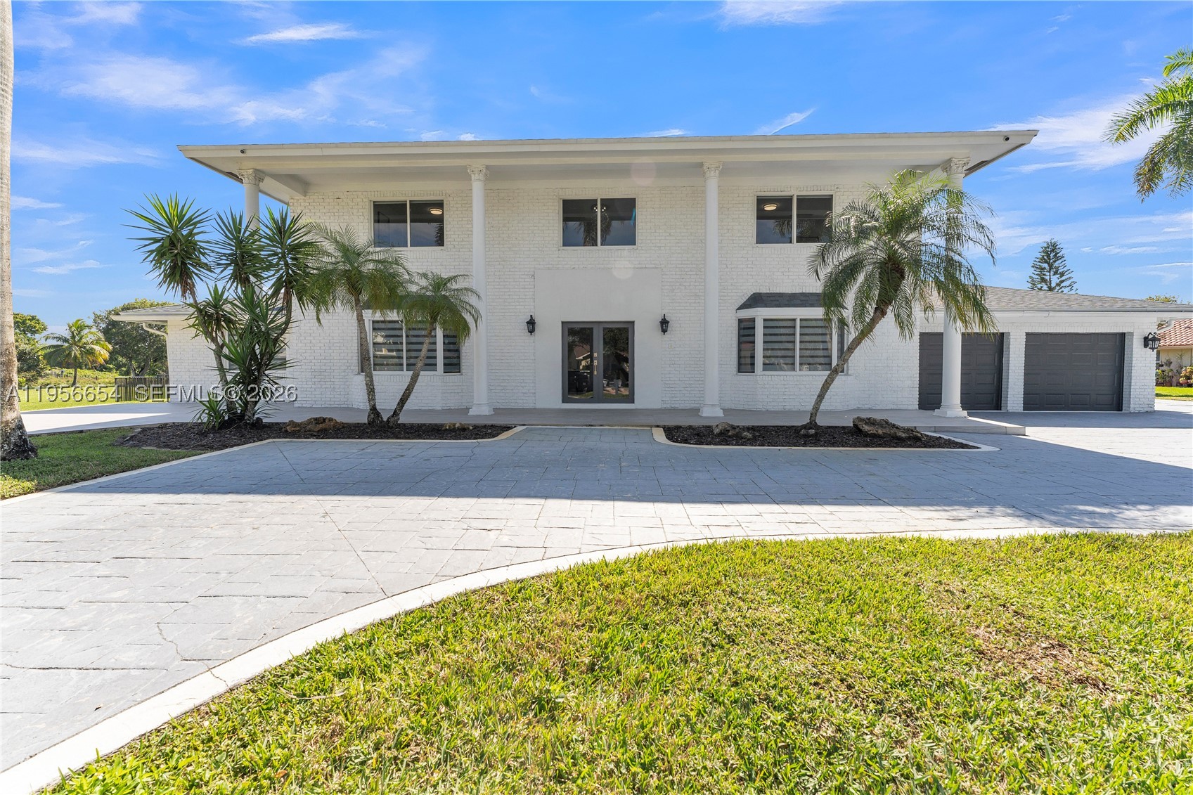 LAUREL OAKS EAST - Residential