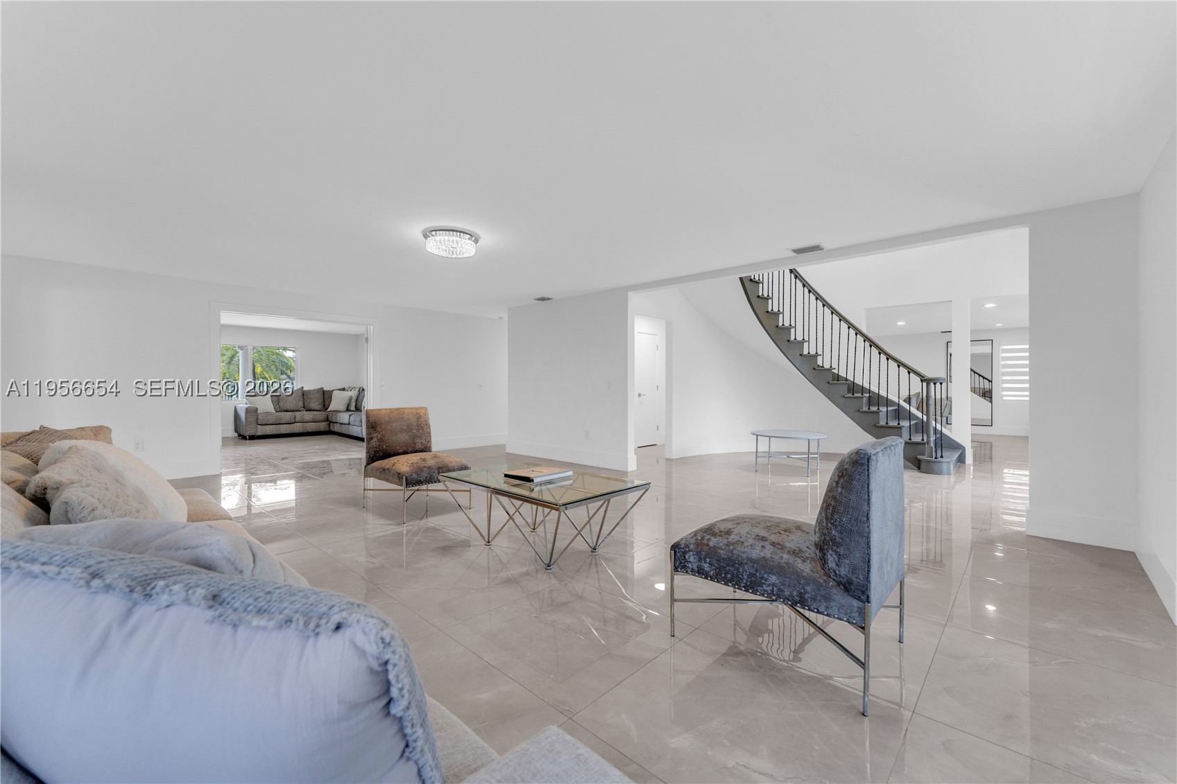 LAUREL OAKS EAST - Residential
