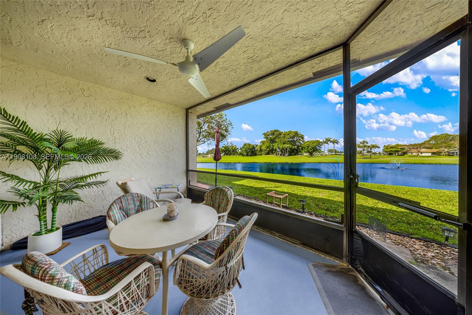 VILLAS OF BOCA DELRAY COND - Residential