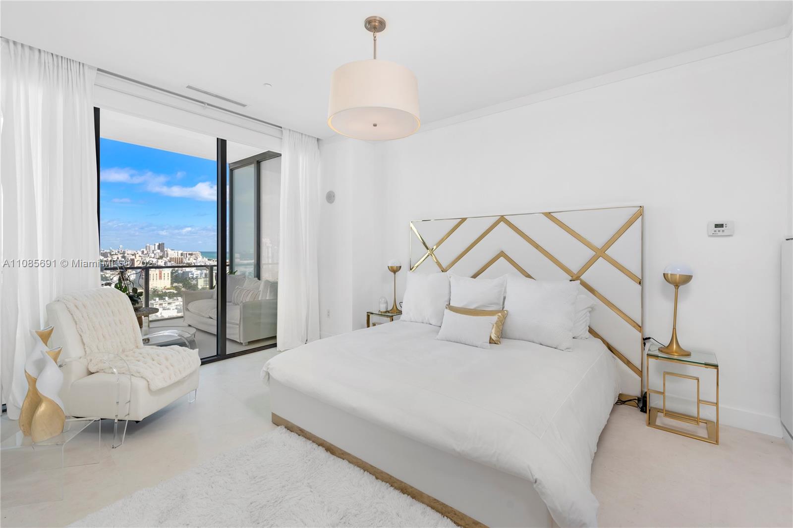 APOGEE CONDO - Residential