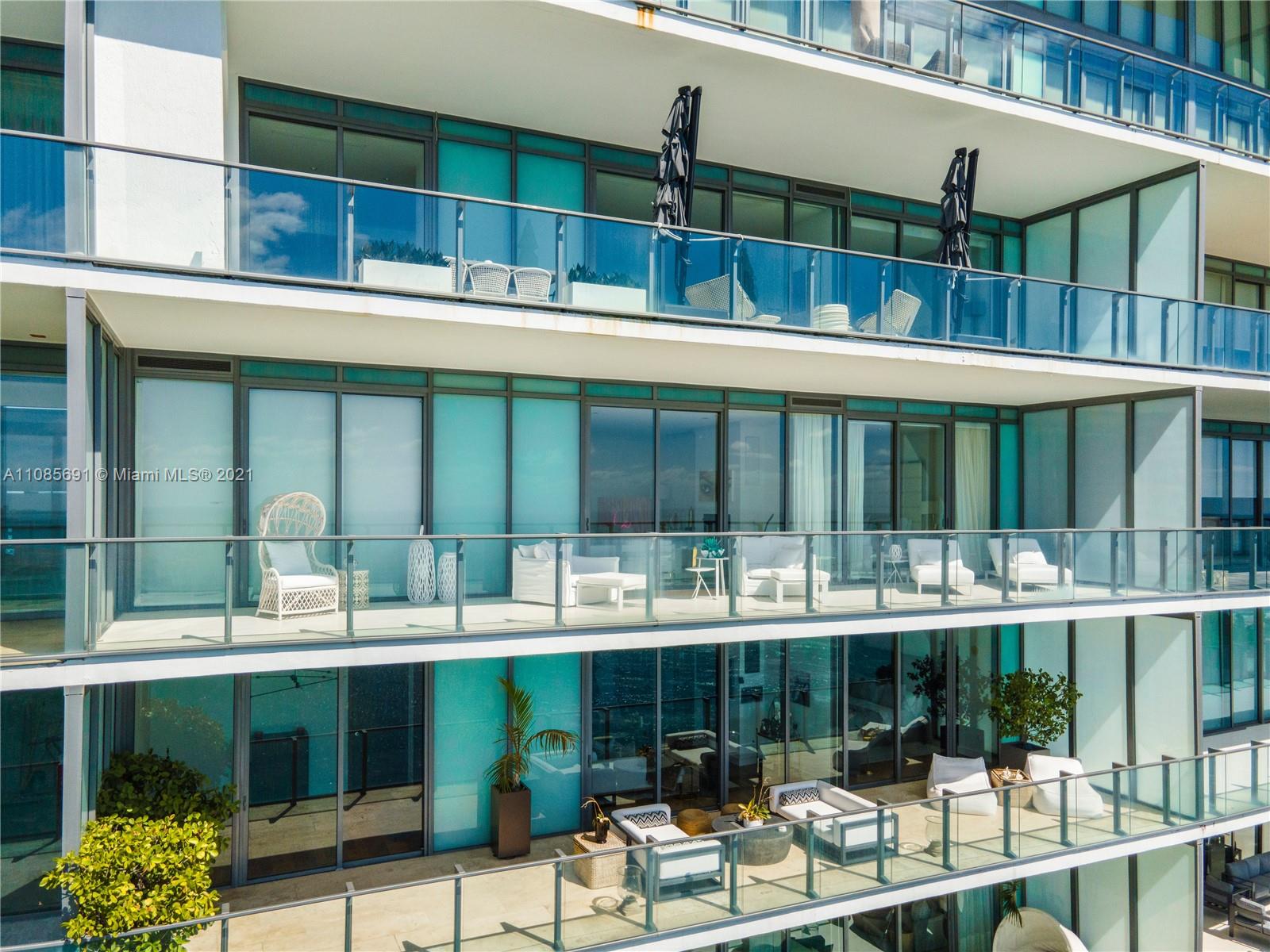 APOGEE CONDO - Residential