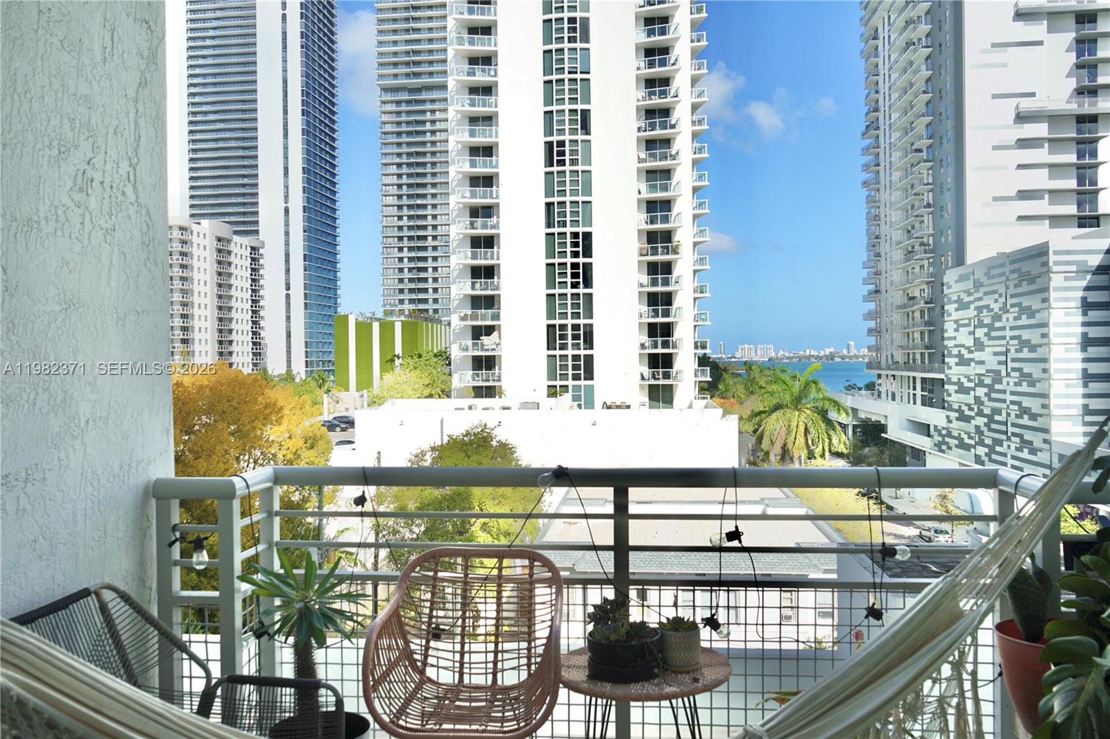 Beautiful 1 bedroom, 1 bathroom condo with stunning bay views, offering abundant natural light and a comfortable layout perfect for everyday living. Residents enjoy great amenities including a swimming pool, fitness center, and relaxing common areas designed for comfort and convenience.

Ideally located in the heart of Miami, just minutes from Wynwood, the Design District, Midtown, and Downtown, with a variety of restaurants, cafés, shops, grocery stores, and entertainment within walking distance. This property offers the perfect opportunity to live, invest, and enjoy the vibrant Miami lifestyle in one of the city's most desirable and rapidly growing neighborhoods.