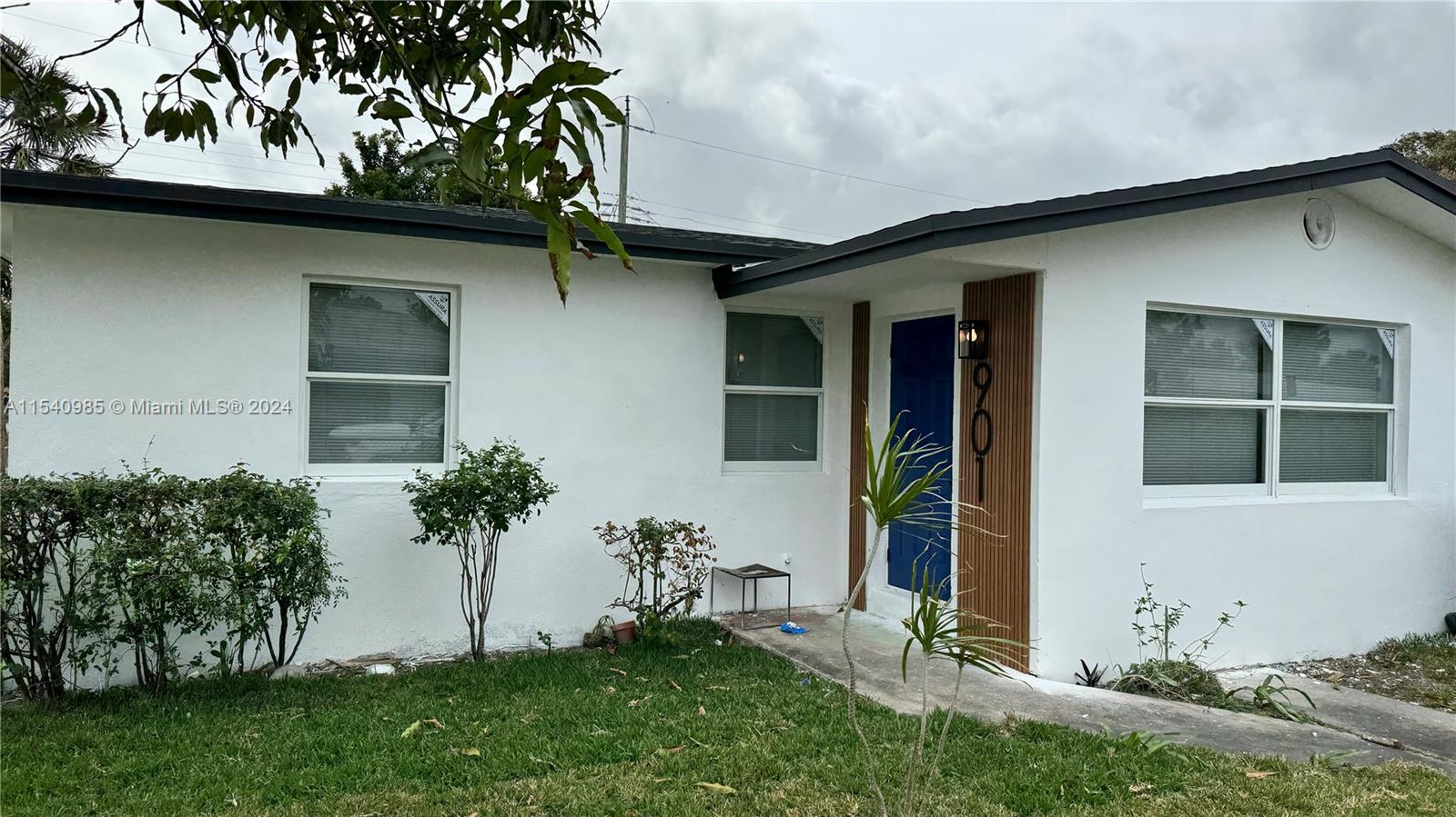RIVIERA BEACH HEIGHTS ADD - Residential Lease