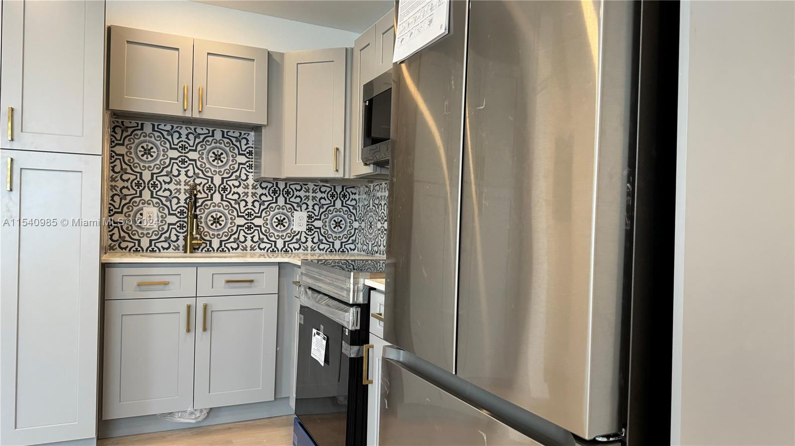 RIVIERA BEACH HEIGHTS ADD - Residential Lease