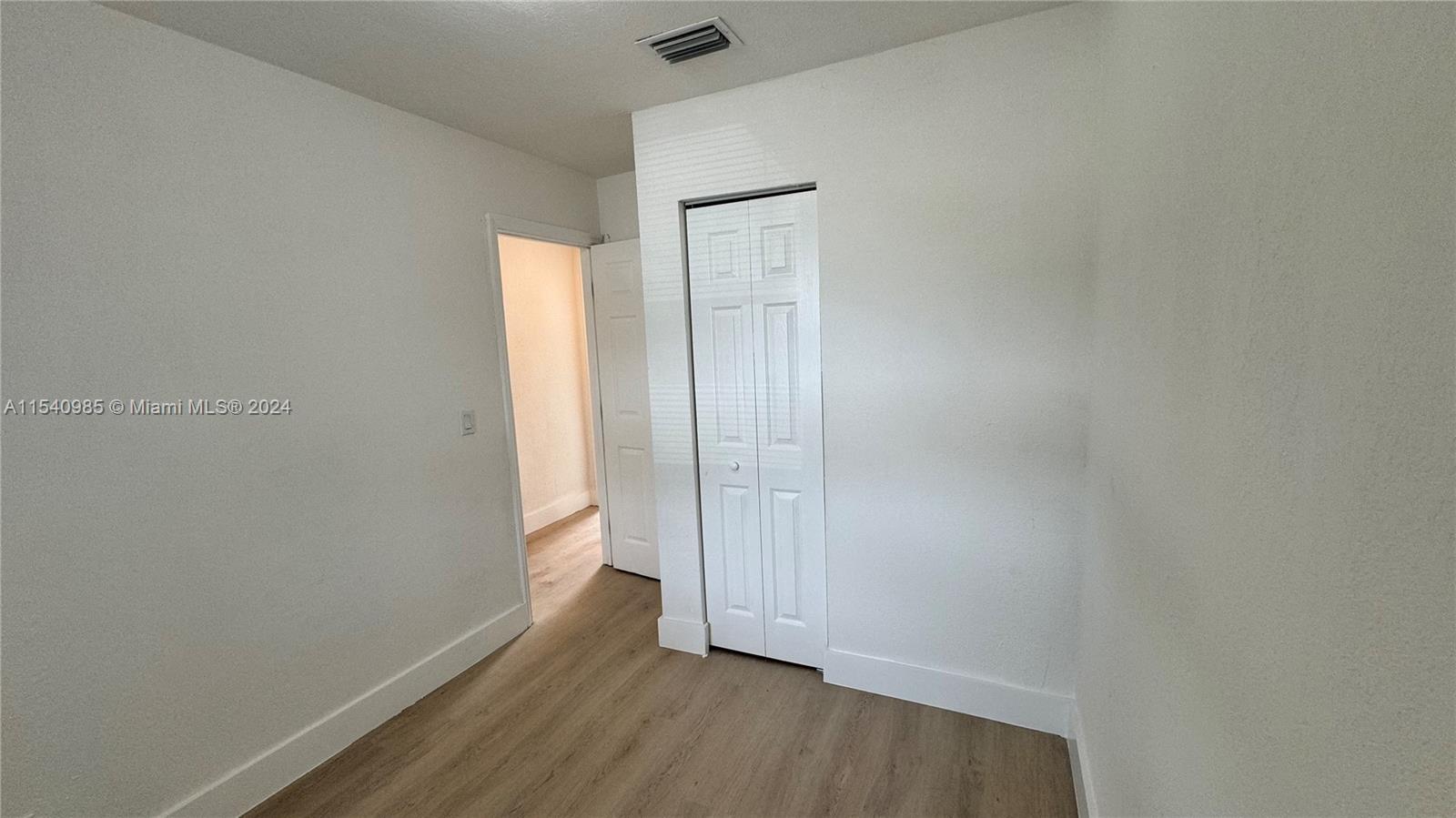 RIVIERA BEACH HEIGHTS ADD - Residential Lease