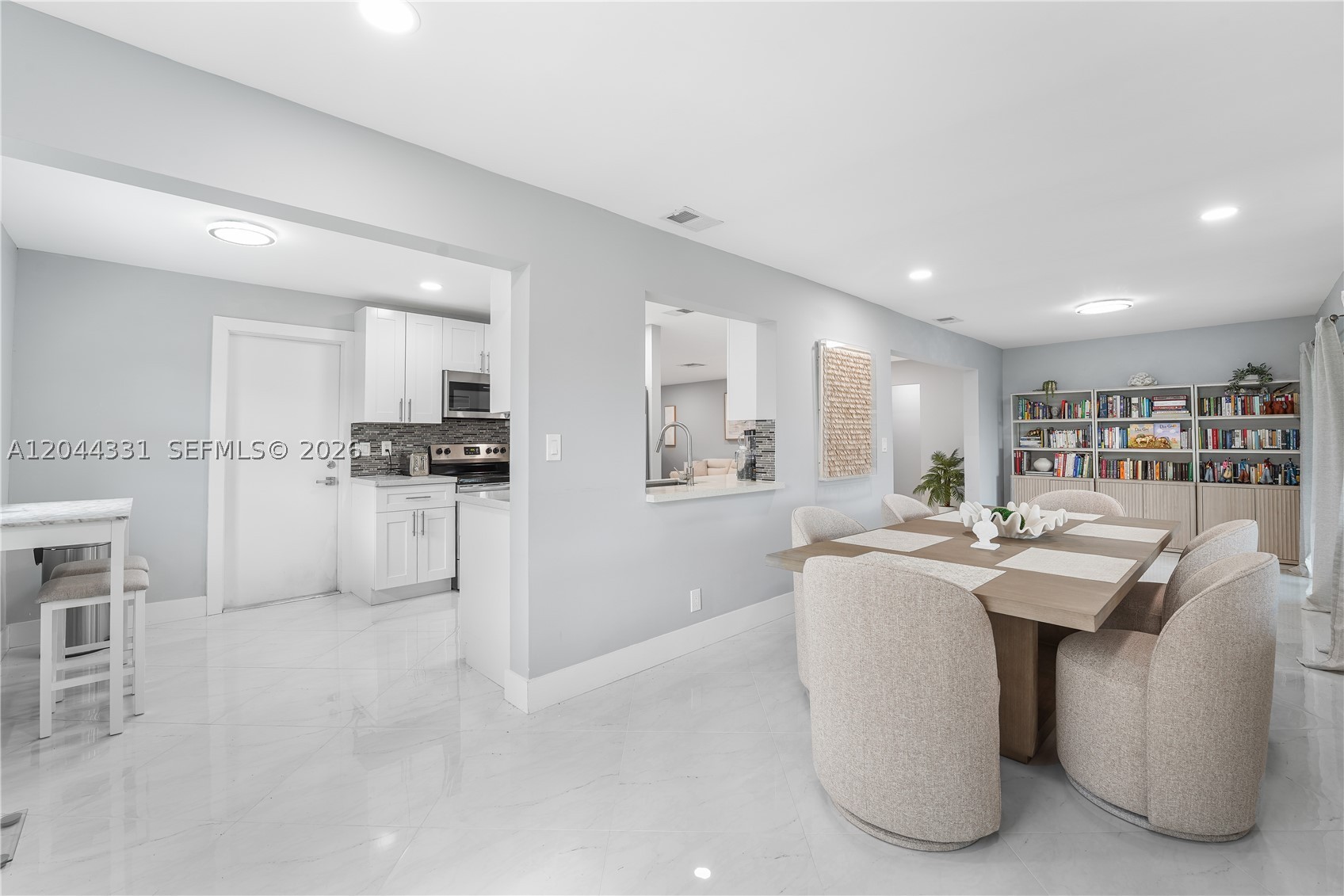 DELRAY VILLAS 1 - Residential