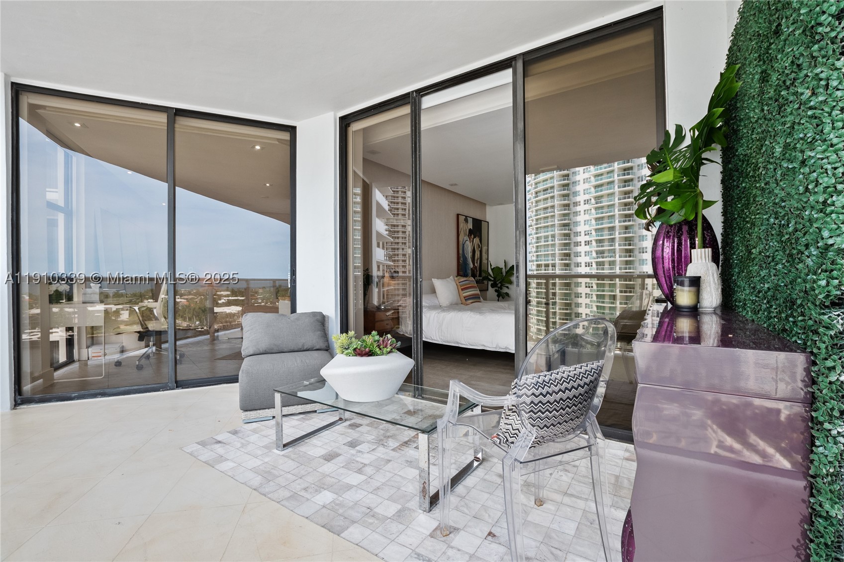HAMPTONS WEST CONDO - Residential