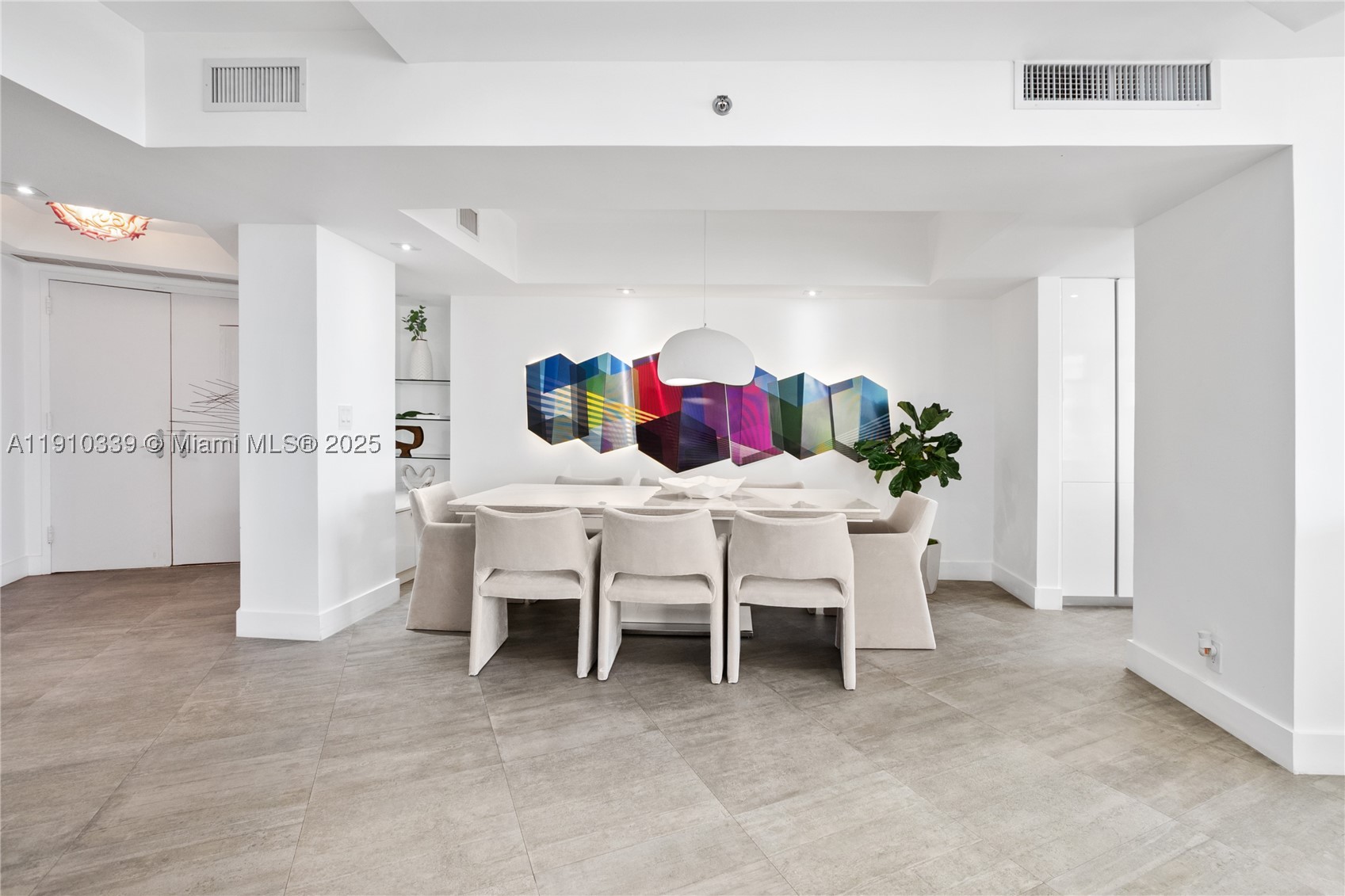 HAMPTONS WEST CONDO - Residential