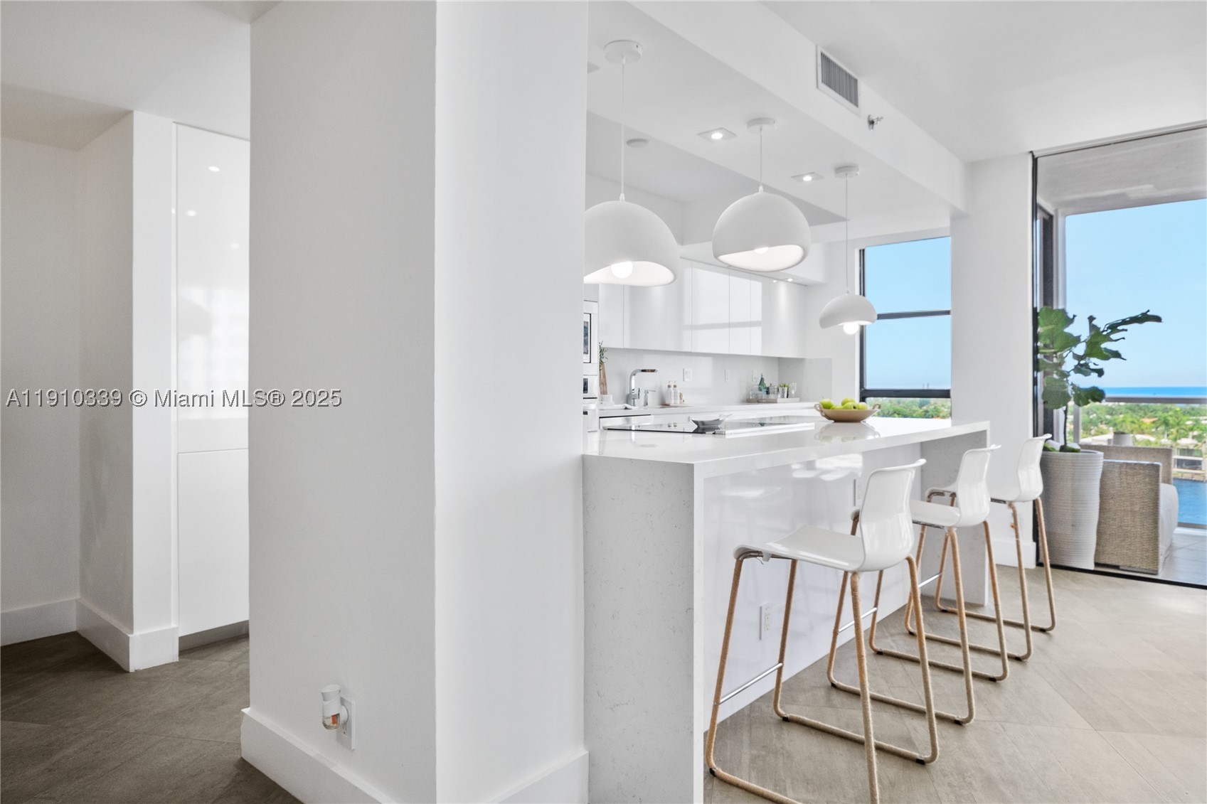 HAMPTONS WEST CONDO - Residential