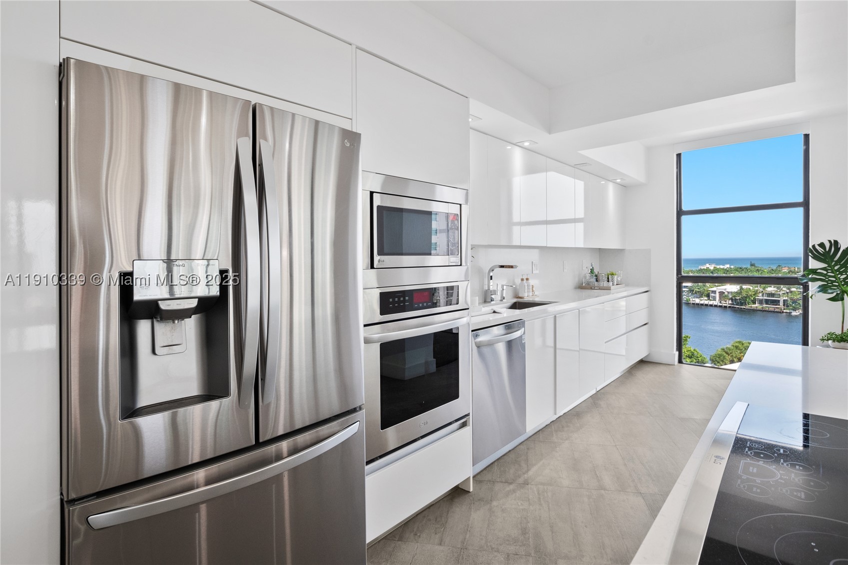 HAMPTONS WEST CONDO - Residential