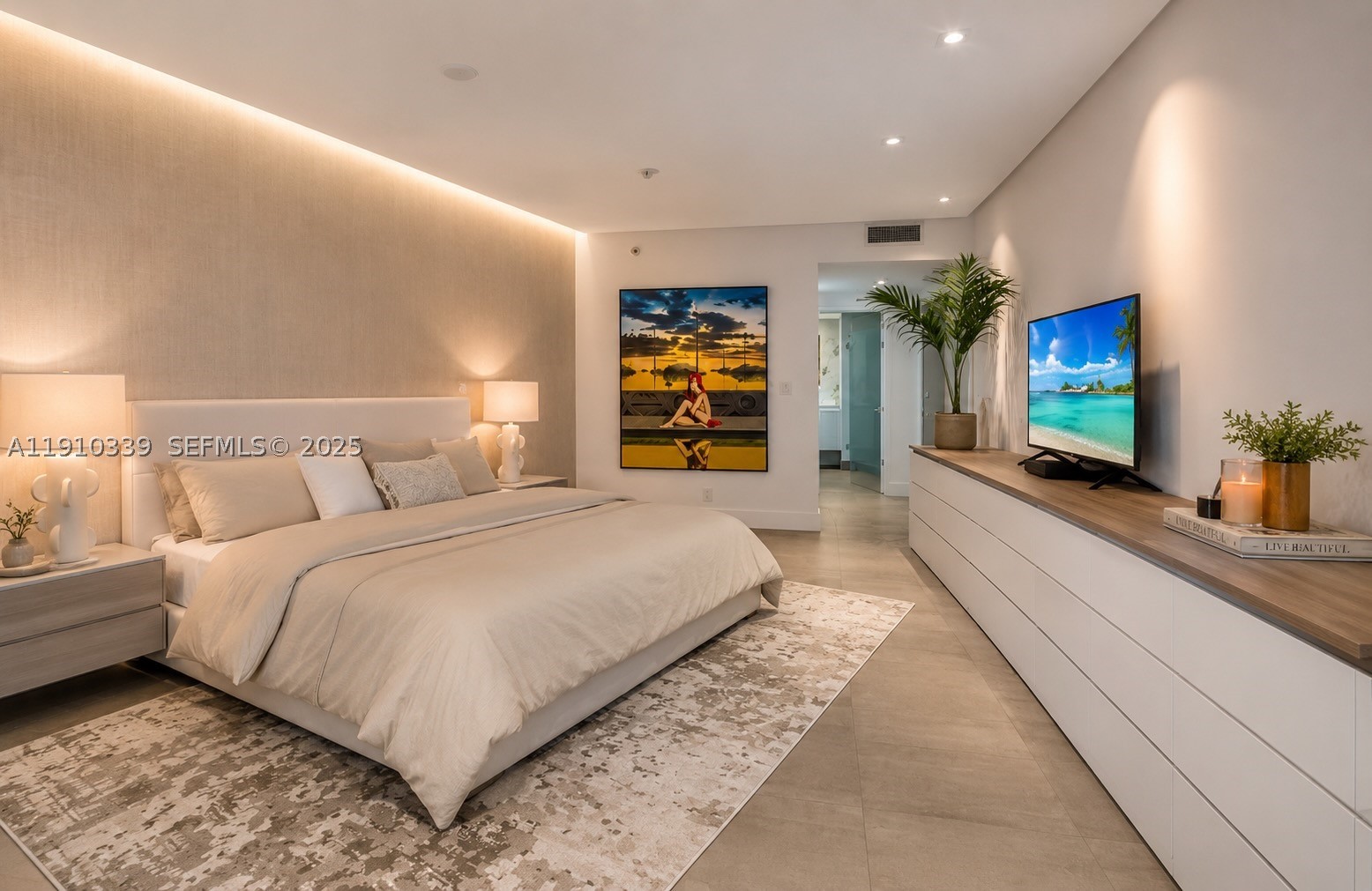 HAMPTONS WEST CONDO - Residential