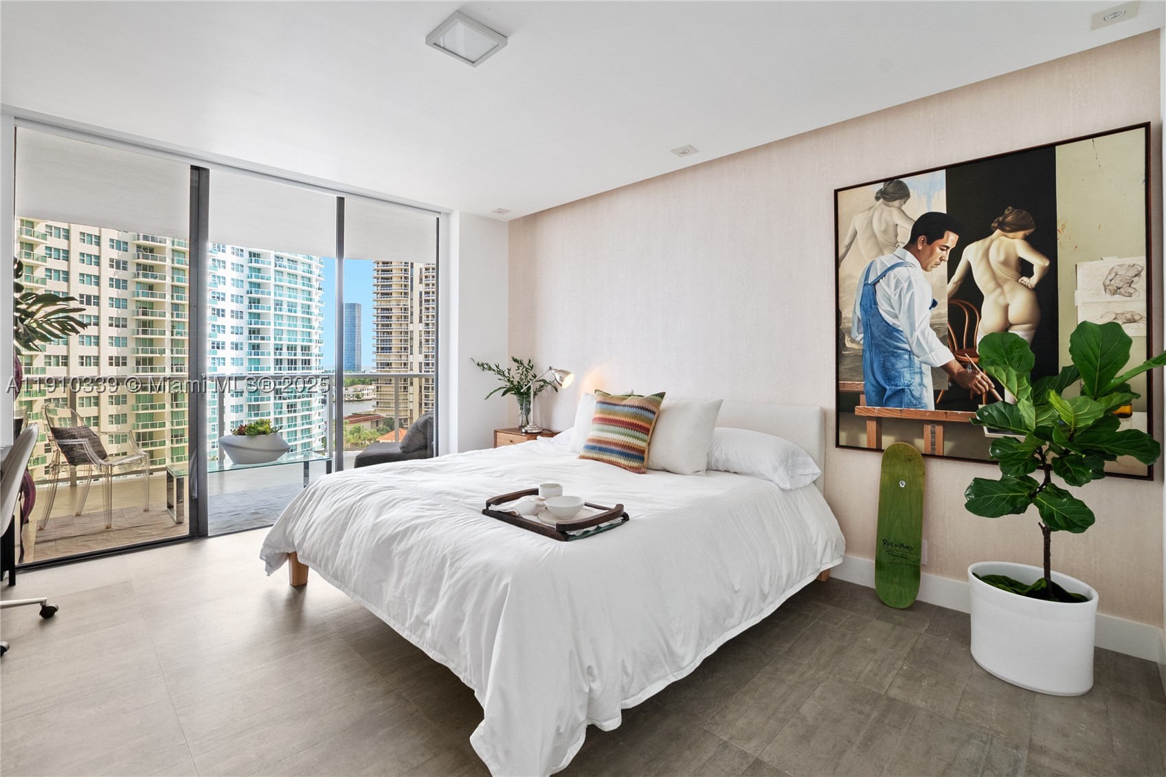 HAMPTONS WEST CONDO - Residential