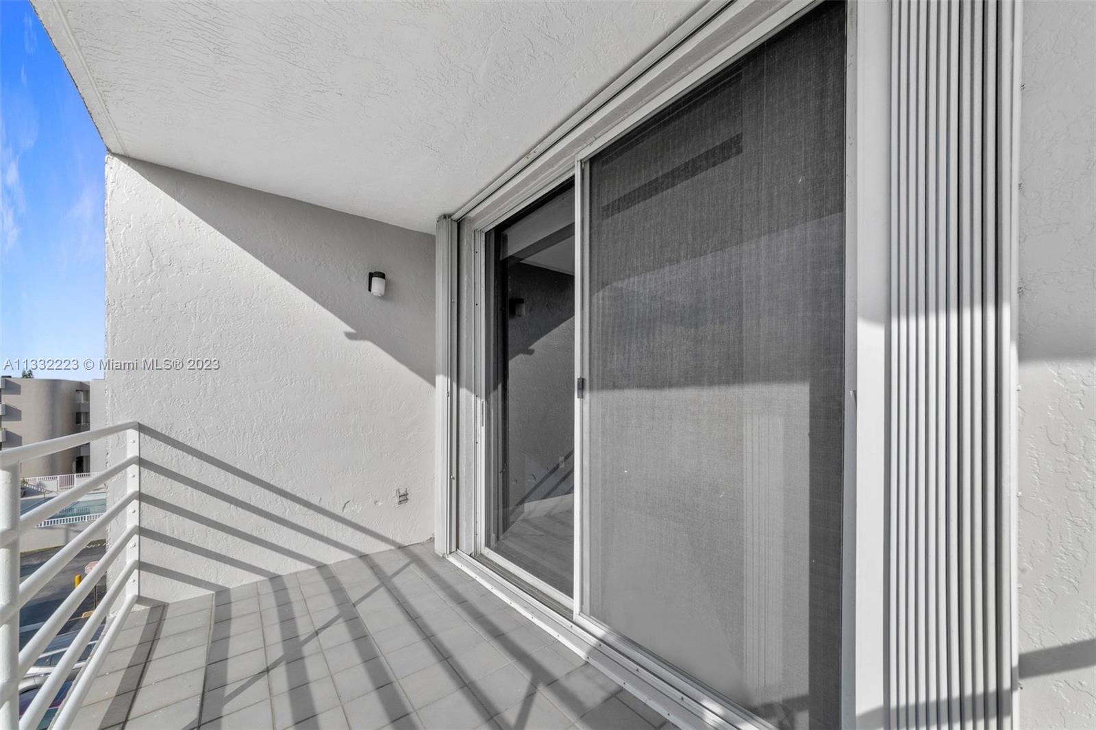 FLORIDA 2001 CONDO - Residential Lease