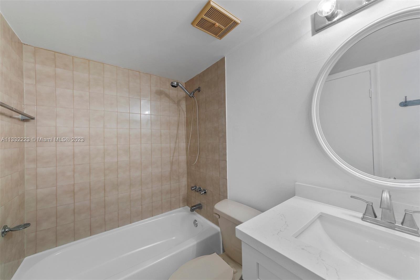 FLORIDA 2001 CONDO - Residential Lease
