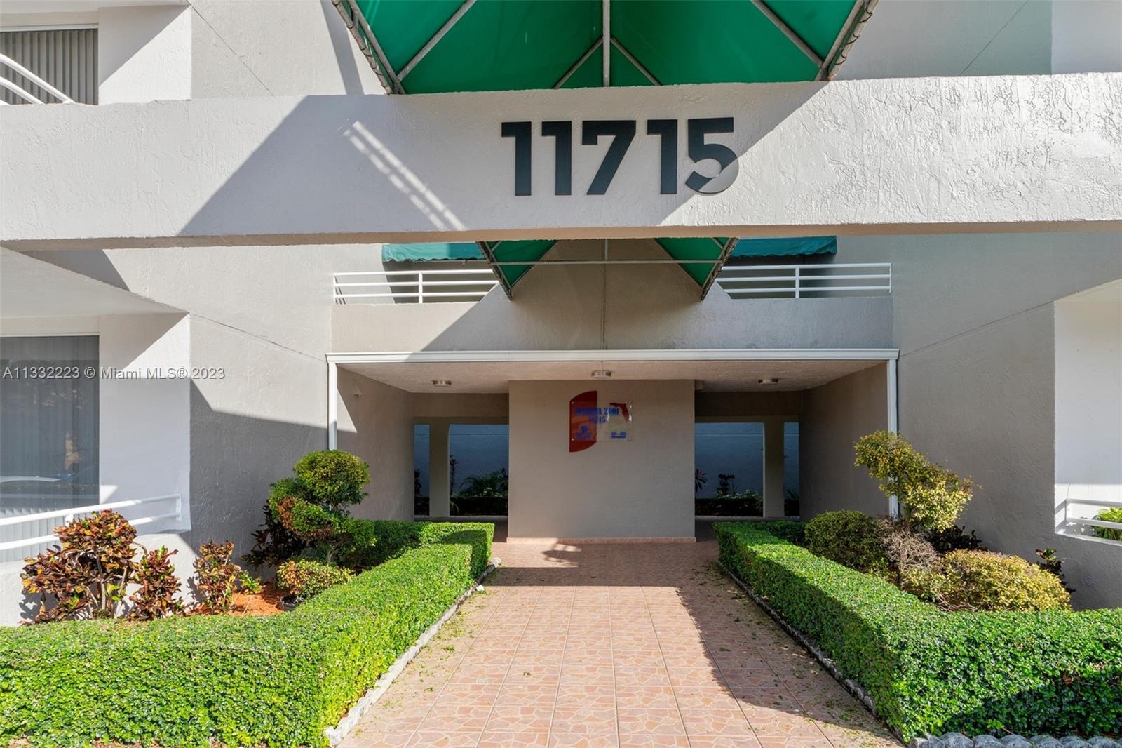 FLORIDA 2001 CONDO - Residential Lease