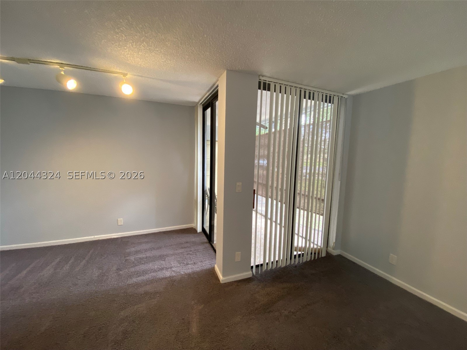 CENTERPOINTE CONDO - Residential Lease