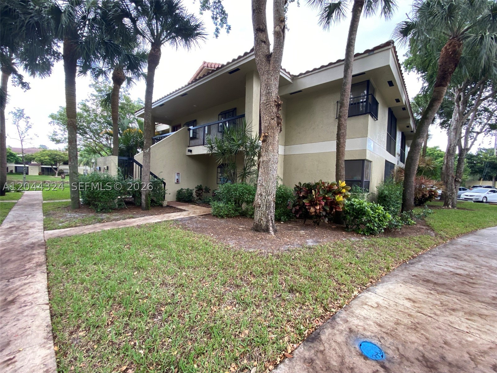 CENTERPOINTE CONDO - Residential Lease