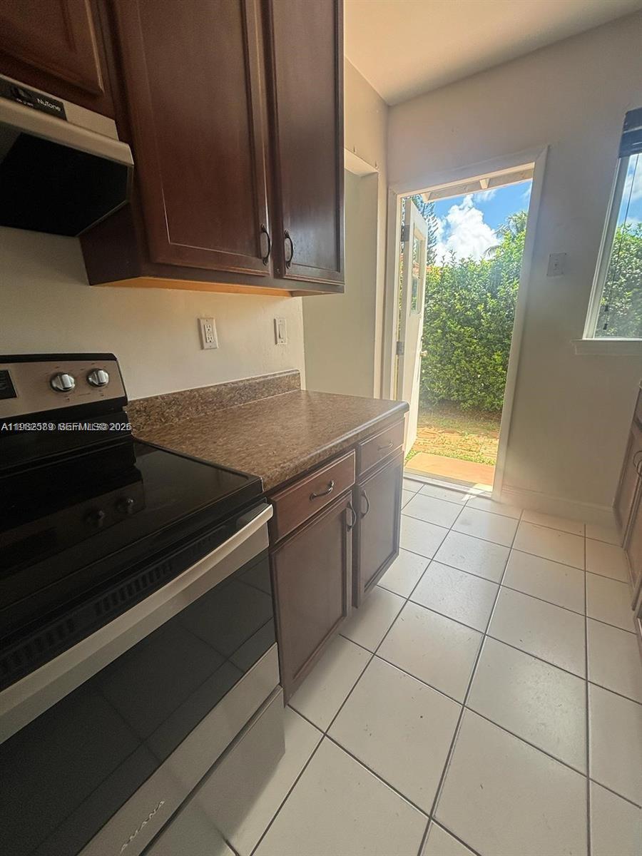 BISCAYNE LAWN EXTENSION - Residential Income