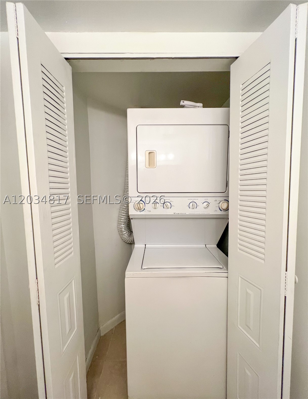 THE GREENS AT DORAL CONDO - Residential Lease