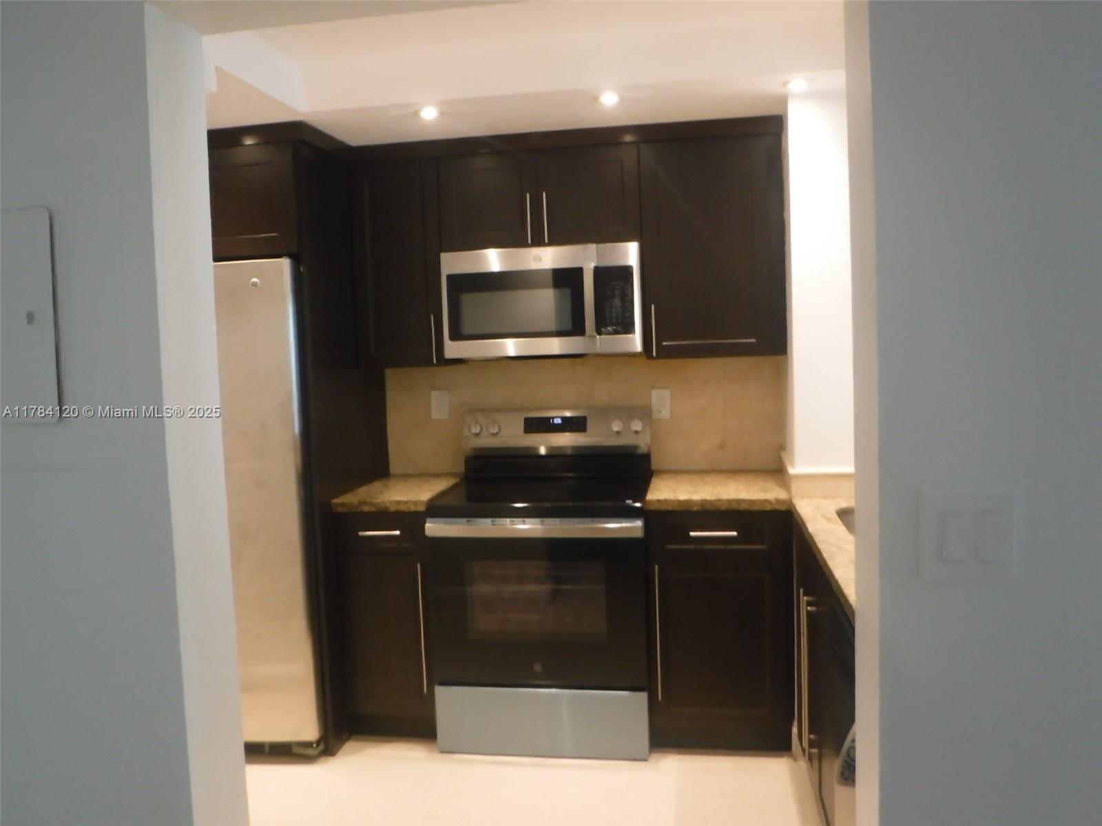 MADISON DOWNTOWN CONDO - Residential