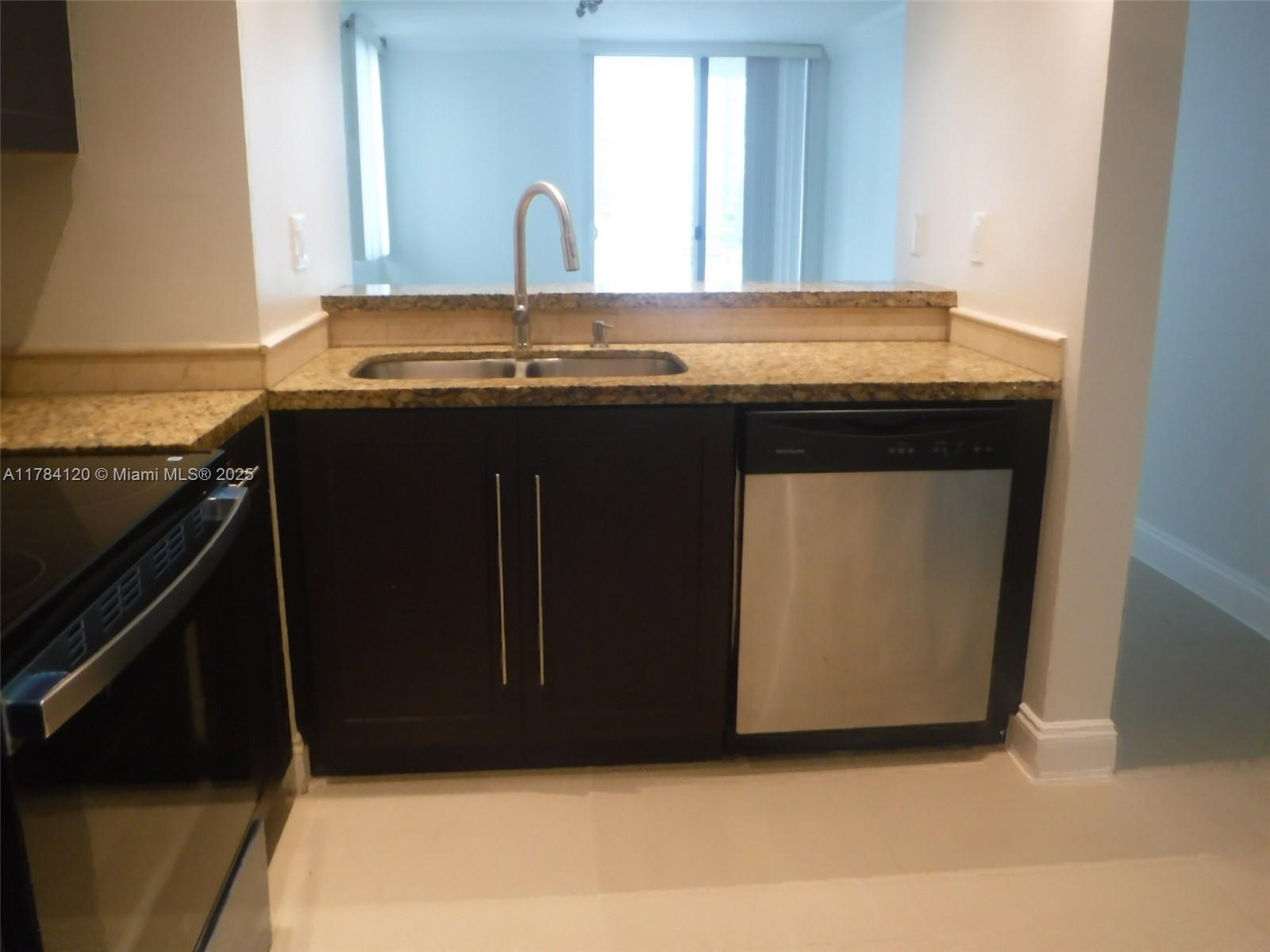 MADISON DOWNTOWN CONDO - Residential