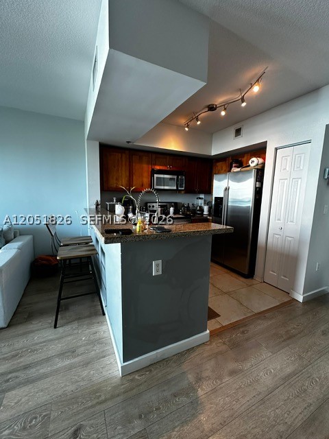 BRICKELL VIEW WEST CONDO - Residential Lease