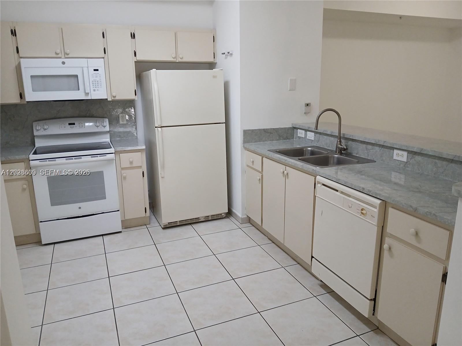 PALM GARDENS AT DORAL CON - Residential Lease
