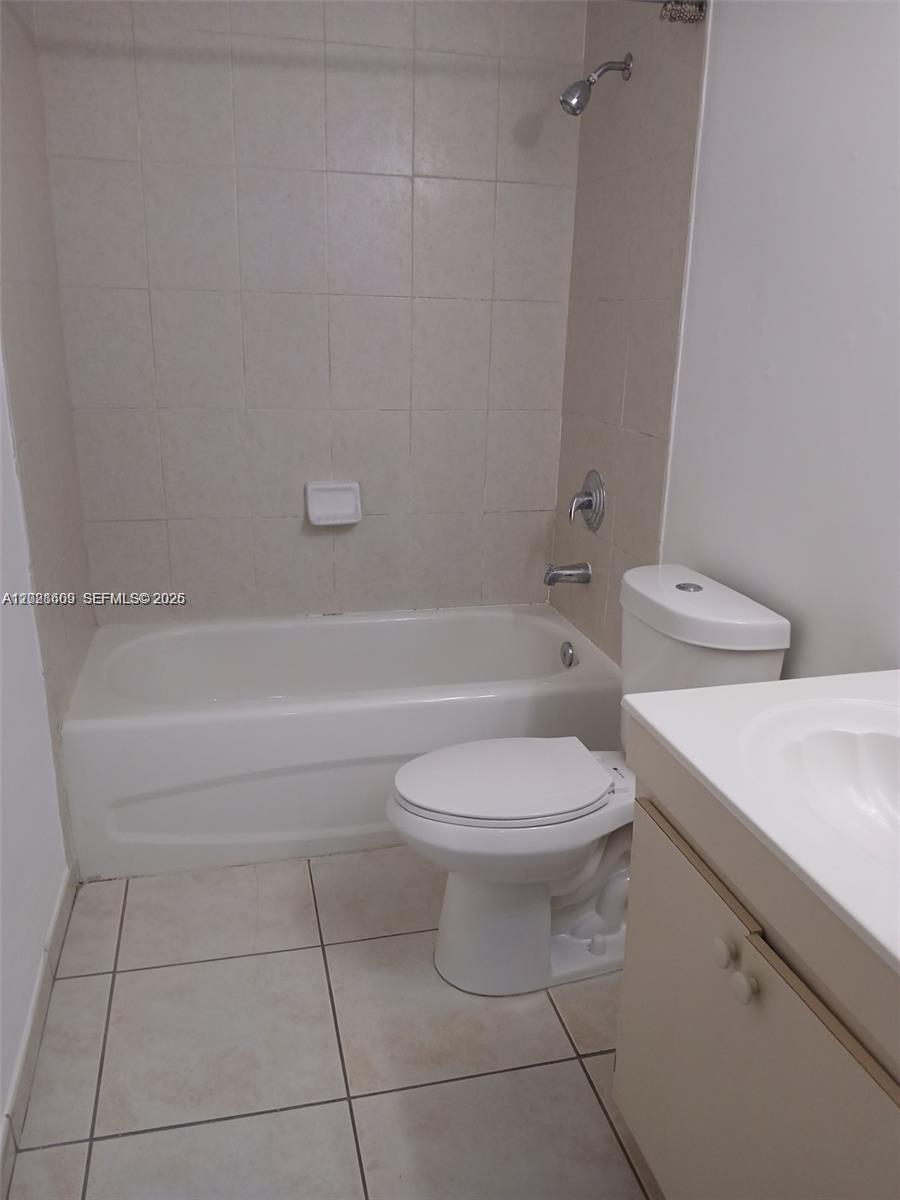 PALM GARDENS AT DORAL CON - Residential Lease
