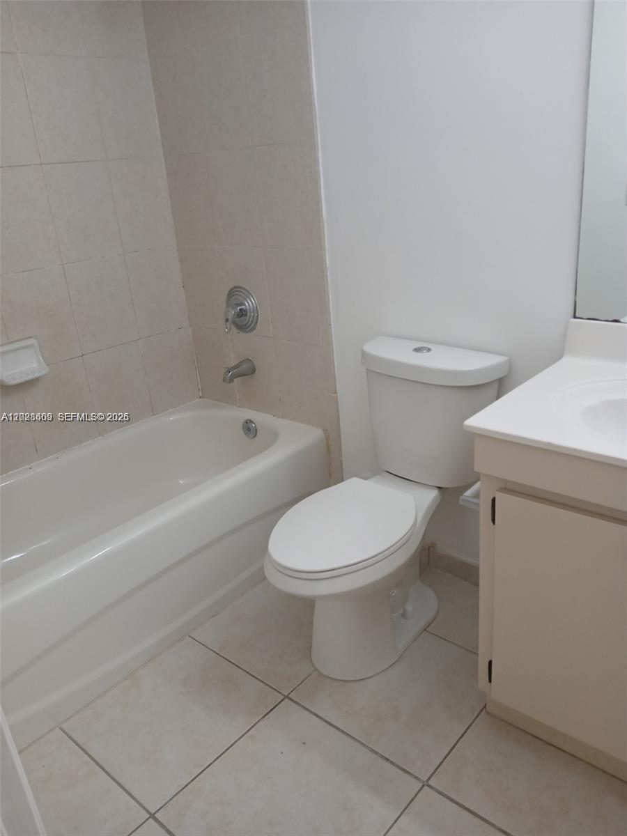 PALM GARDENS AT DORAL CON - Residential Lease