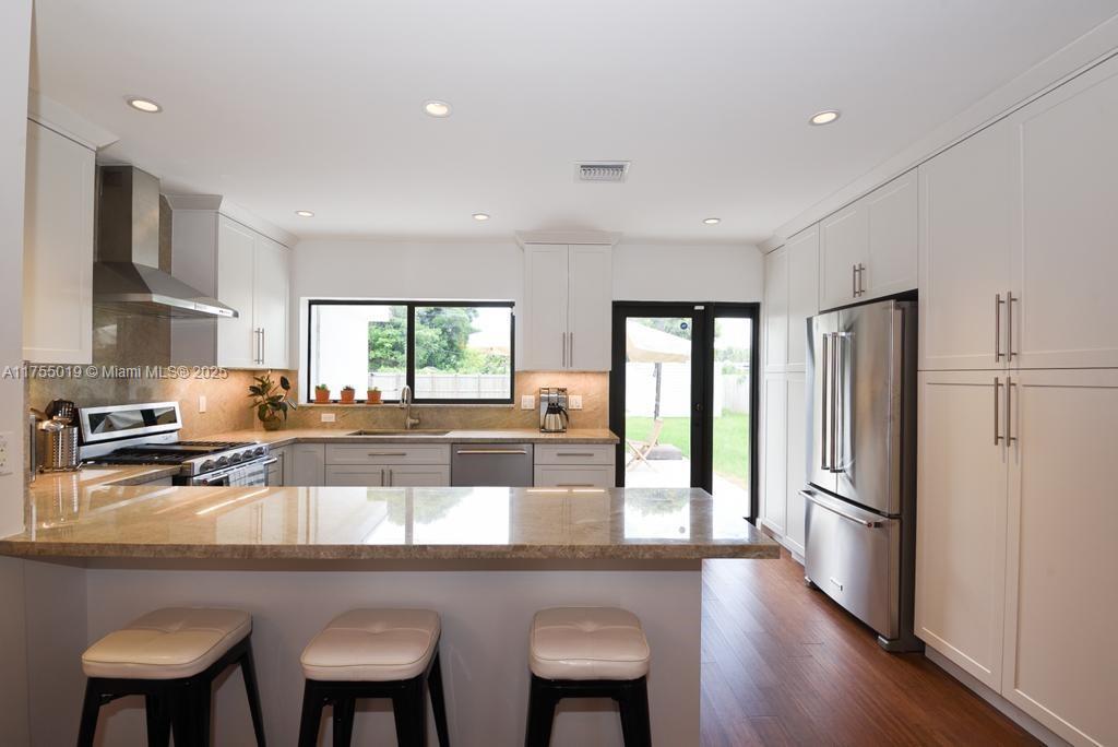 SUNSET TRAILS - Residential Lease