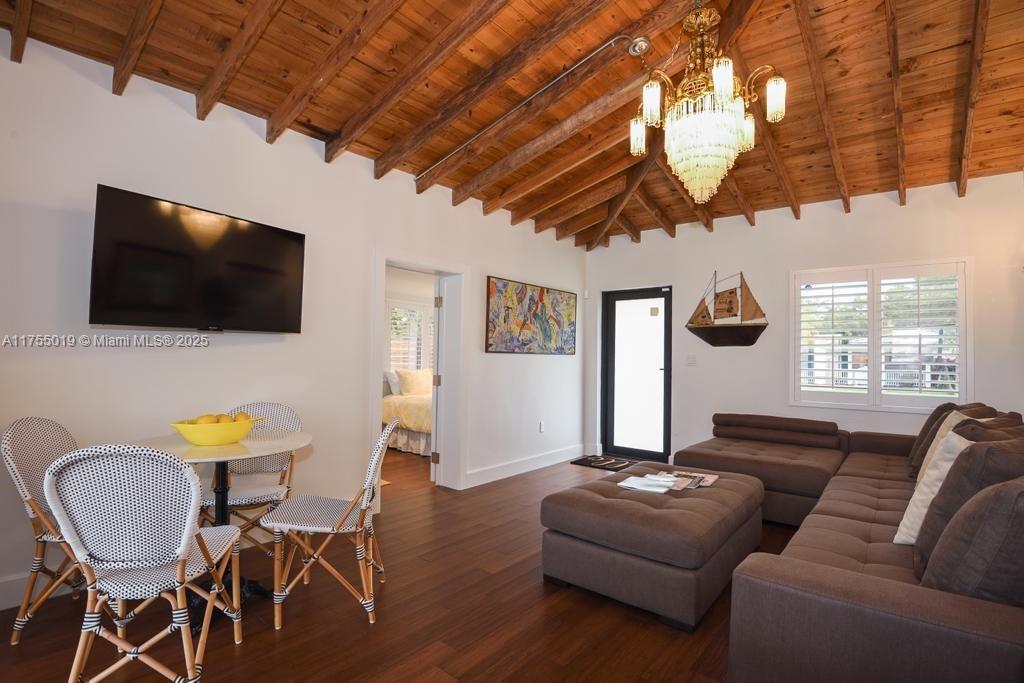 SUNSET TRAILS - Residential Lease