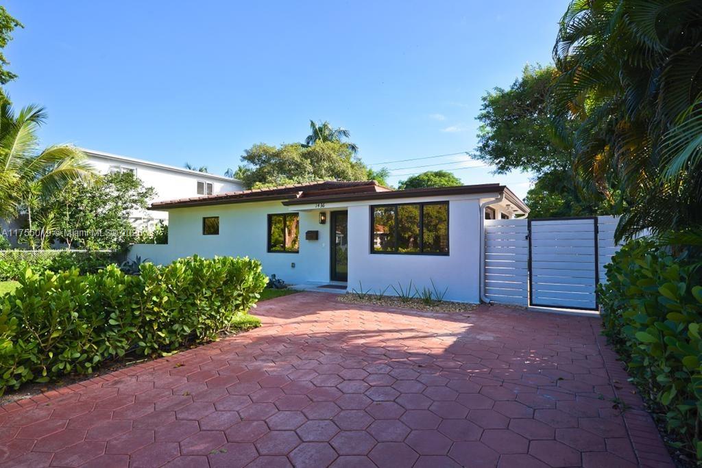 SUNSET TRAILS - Residential Lease