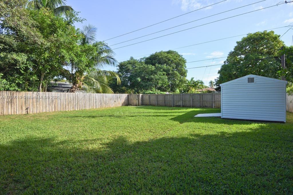 SUNSET TRAILS - Residential Lease