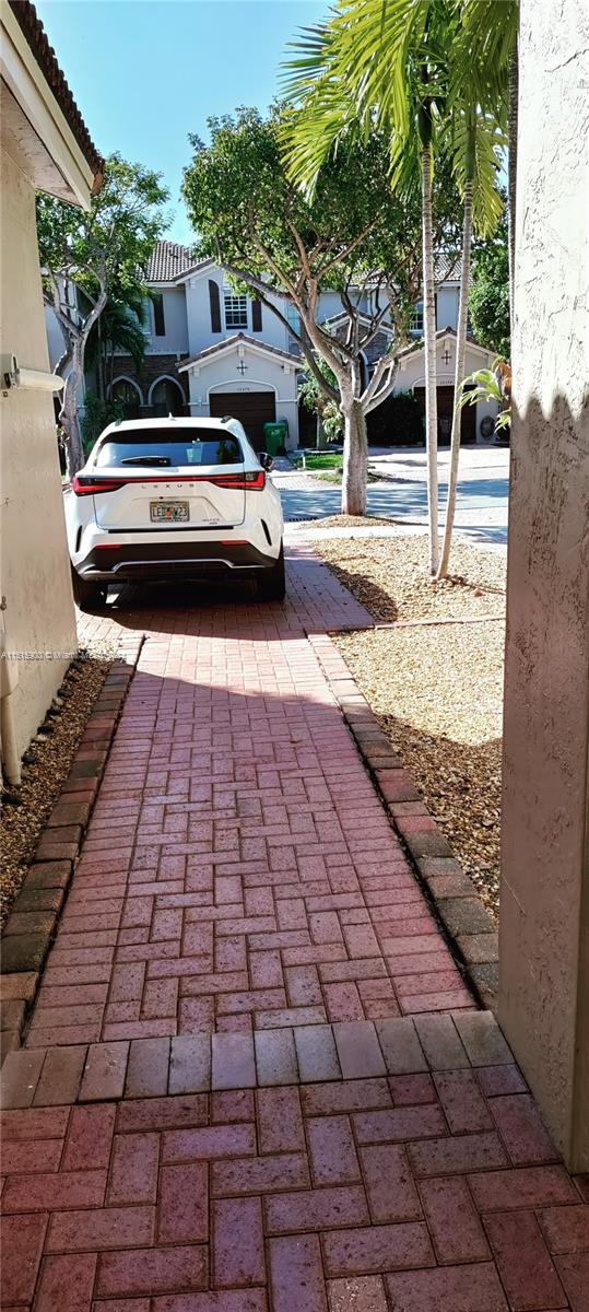 AB AT TAMIAMI TRAIL PHASE - Residential