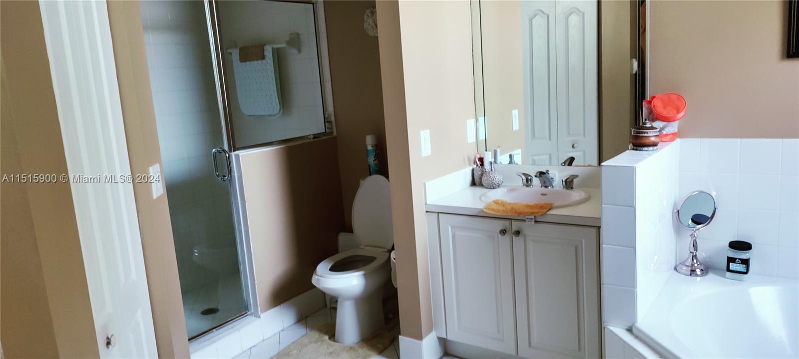 AB AT TAMIAMI TRAIL PHASE - Residential
