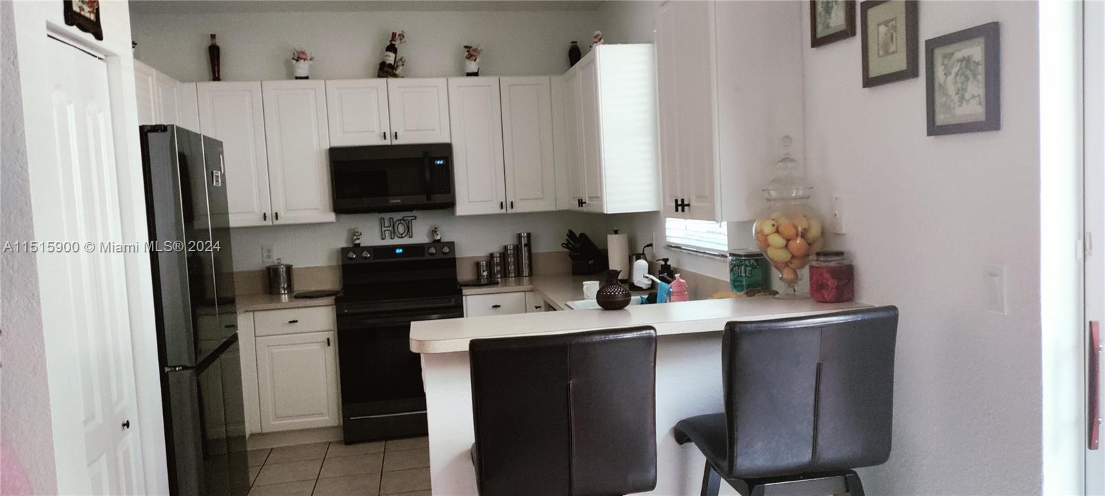 AB AT TAMIAMI TRAIL PHASE - Residential