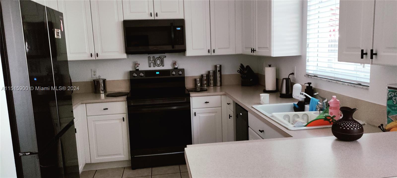 AB AT TAMIAMI TRAIL PHASE - Residential