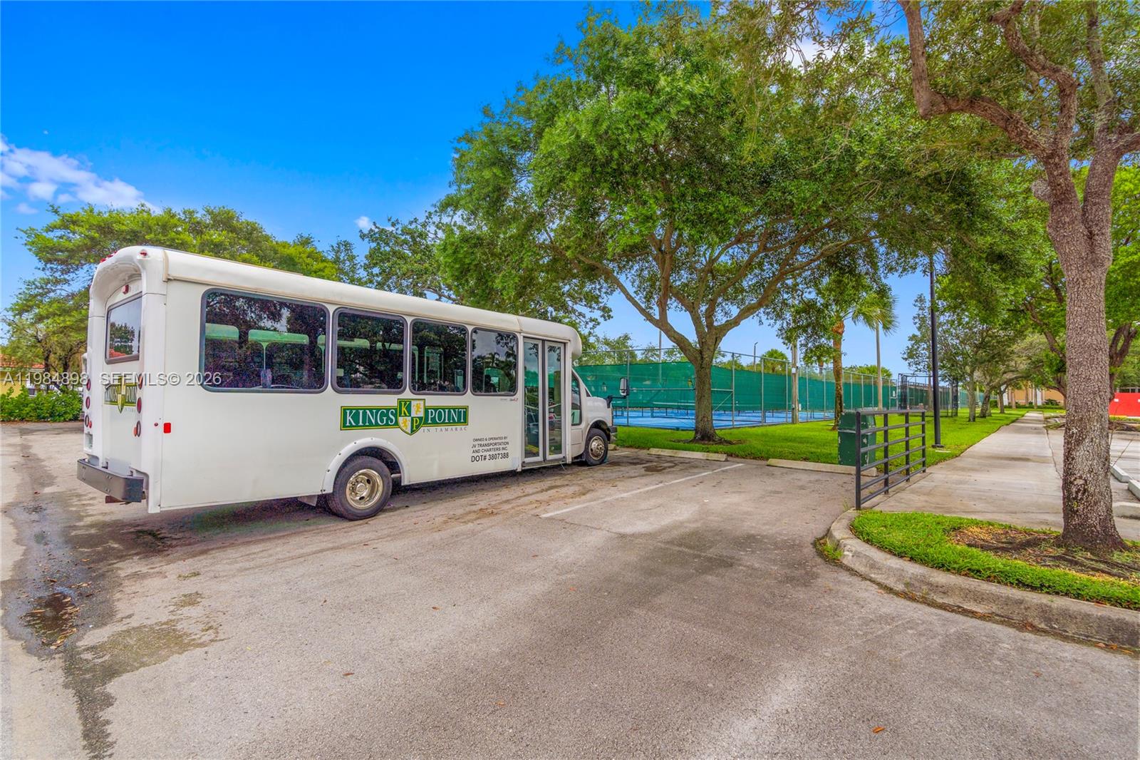 SOUTHAMPTON CONDOMINIUM - Residential