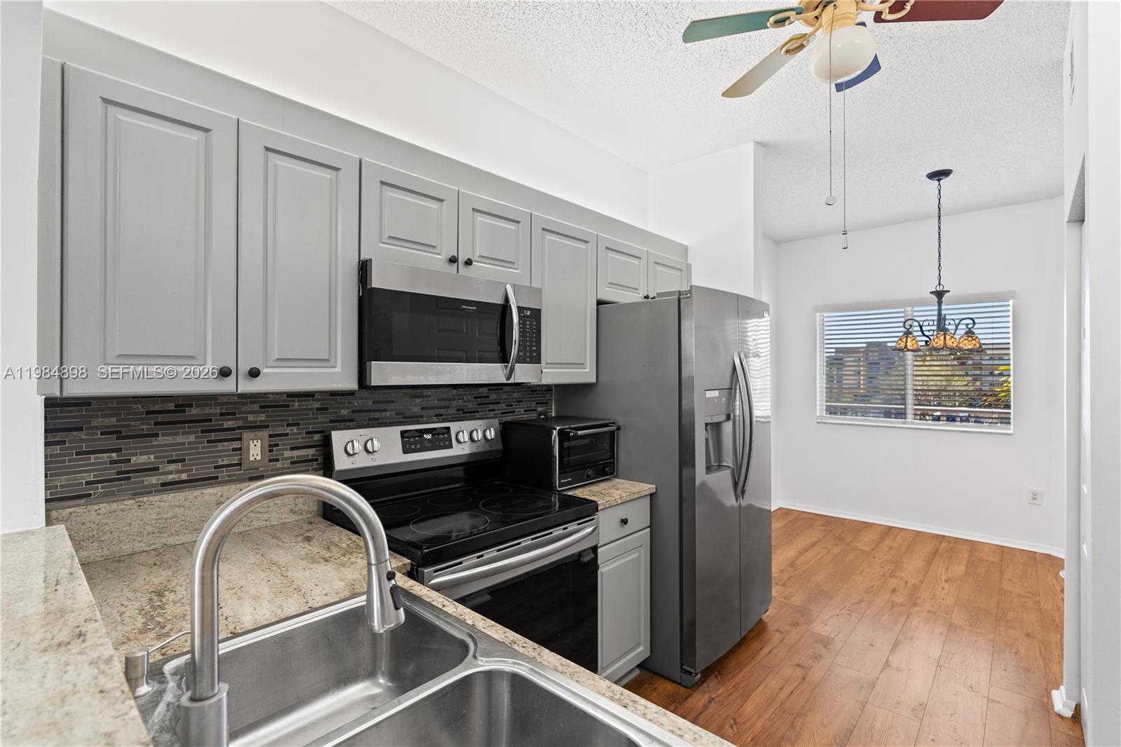 SOUTHAMPTON CONDOMINIUM - Residential